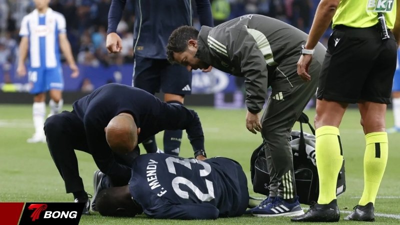 Ferland Mendy chính thức chia tay mùa giải vì chấn thương